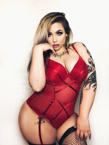 Mandy Crenshaw high quality model image