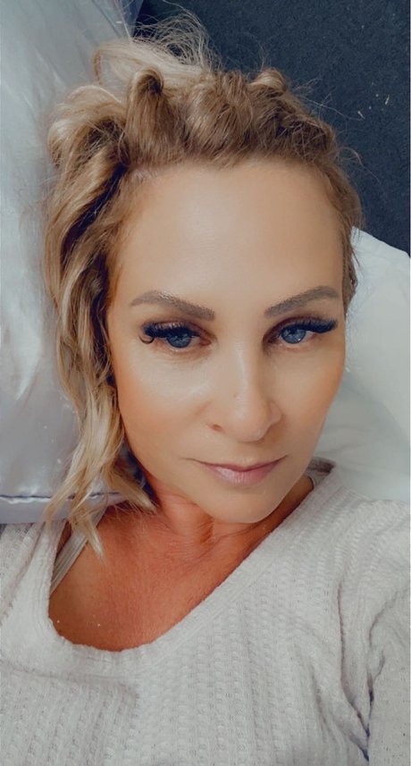 Mama J nude star images