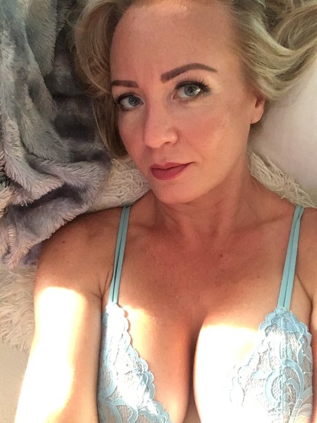 Mia Korza star sexy archive