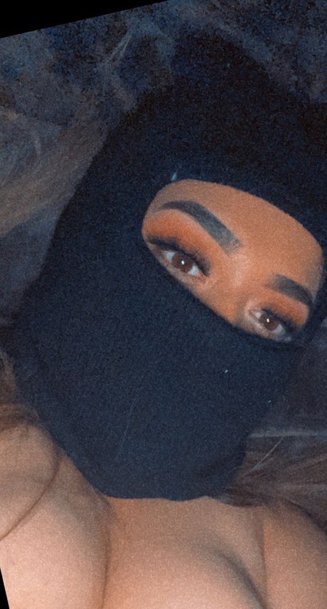 ileen model art photo