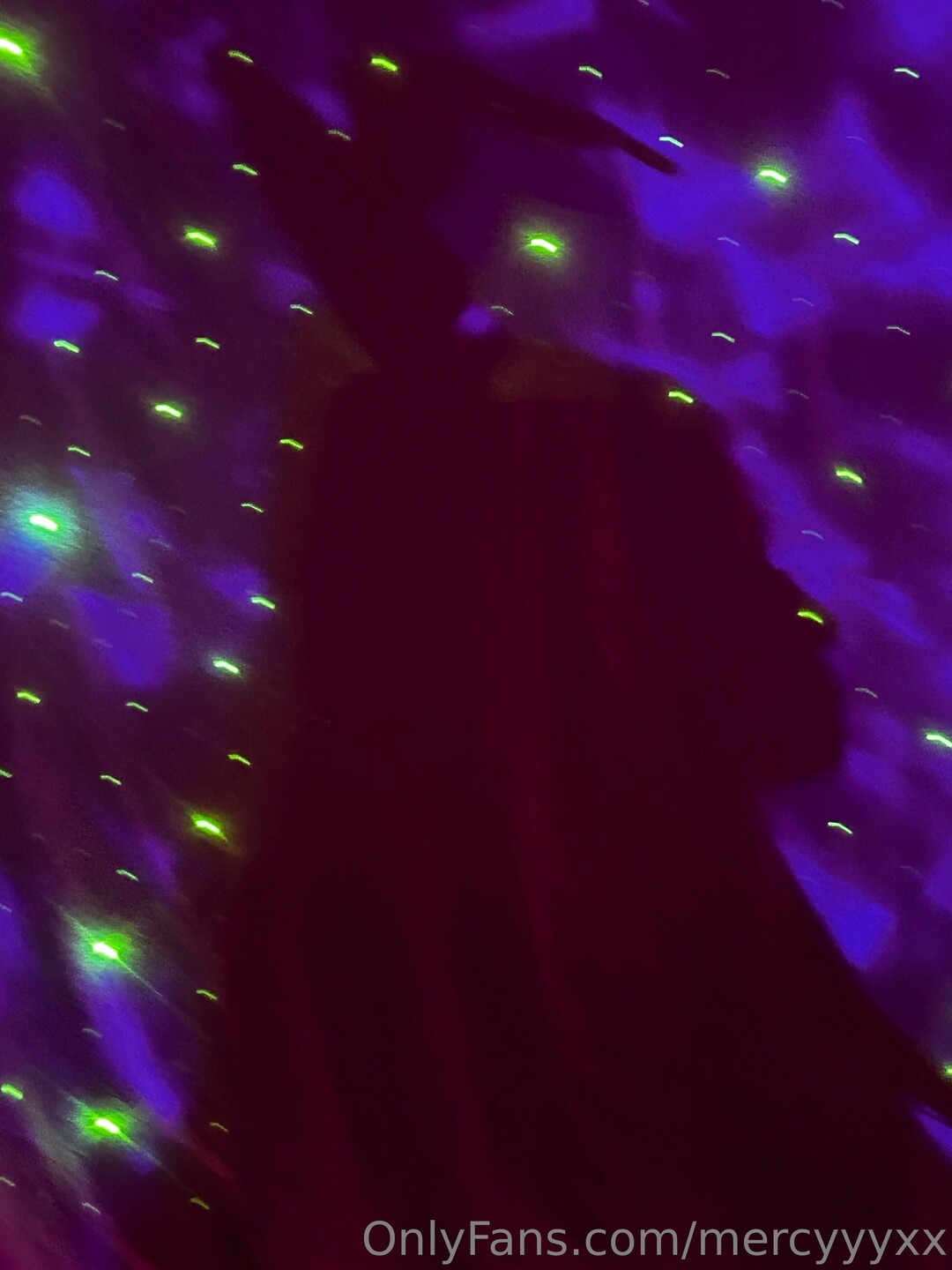 mercyyyxx pretty star pic