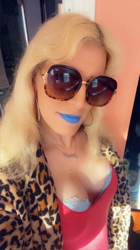 mother daughter onlyfans free sexy image