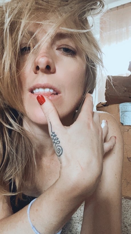 Hunnny pornstar art pics