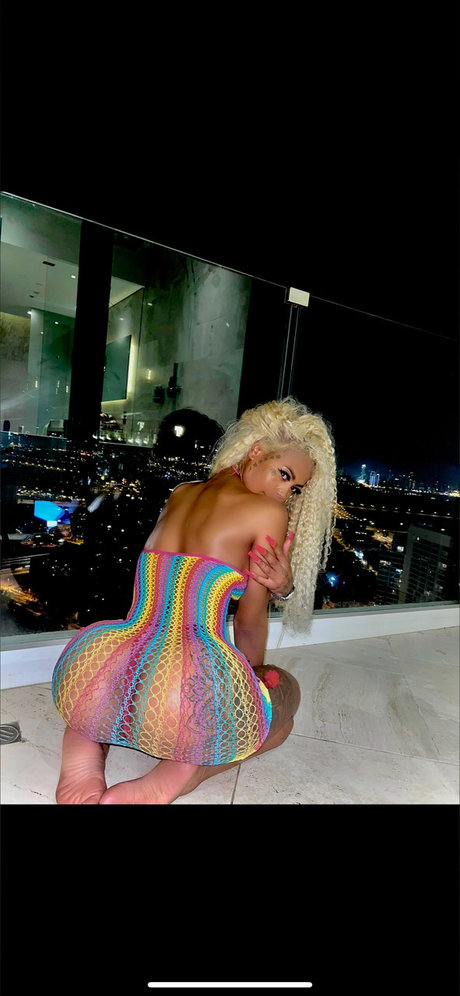 LittleMinxRobinson adult actress photos