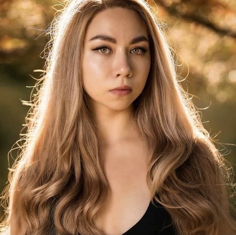 Mumi Dari hd model picture