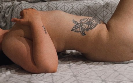 Nichole Pole nude actress pics