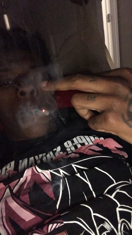 NazBillions model xxx picture