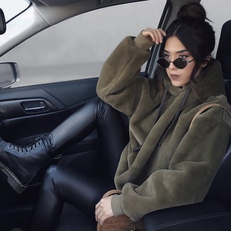 Nashaa art model picture