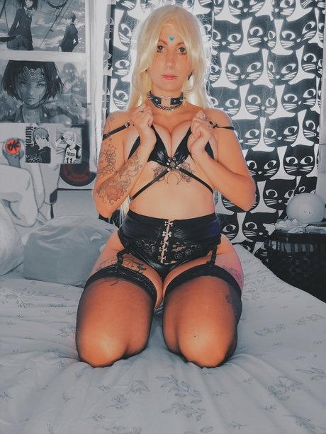 NanaGamer model nudes archive