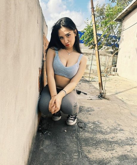 Amateur Latina Lazlye star art images