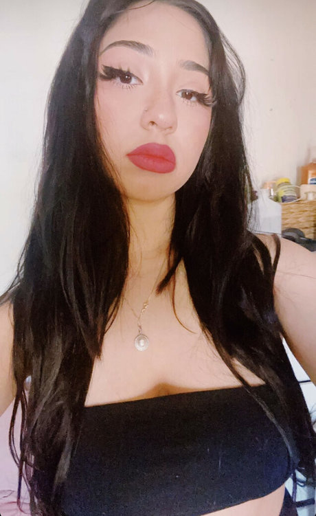 Amateur Latina Lazlye nude actress gallery