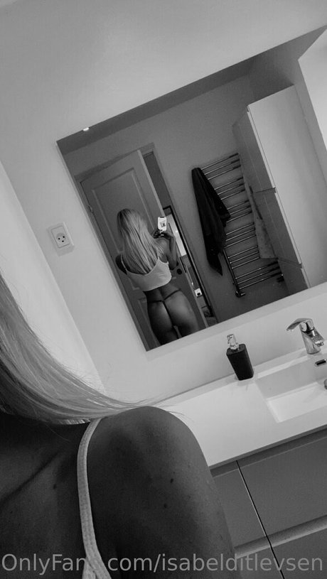 isabelditlevsen top profile image