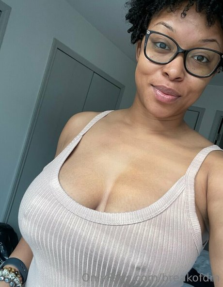 breakofdm model pornographic photos