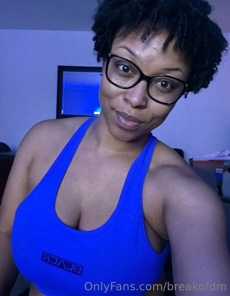 college slut onlyfans hd photo