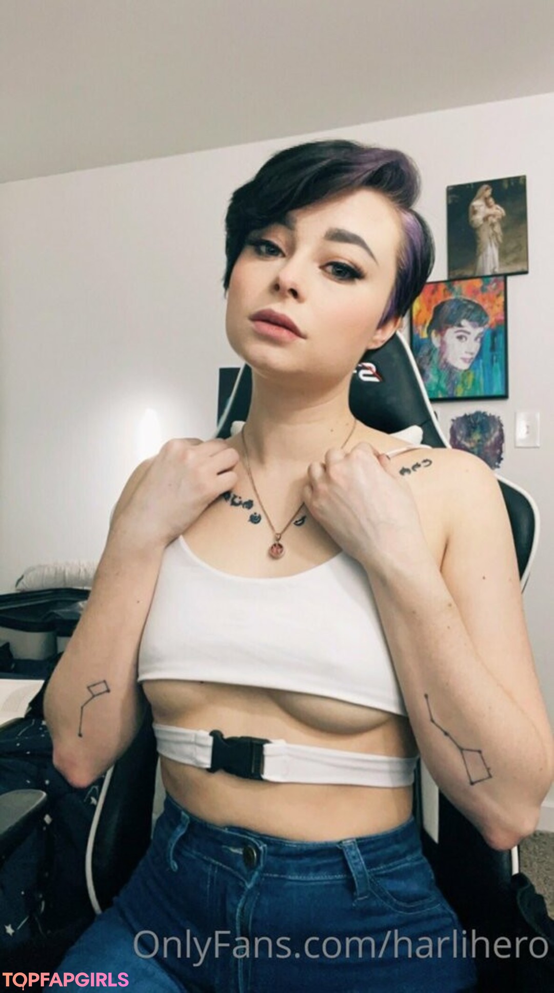 Harlihero model nude gallery