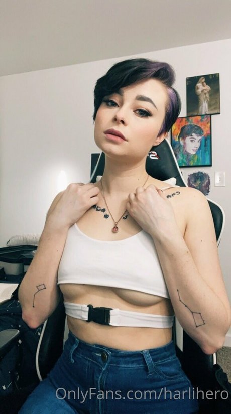 Harlihero star hot pictures