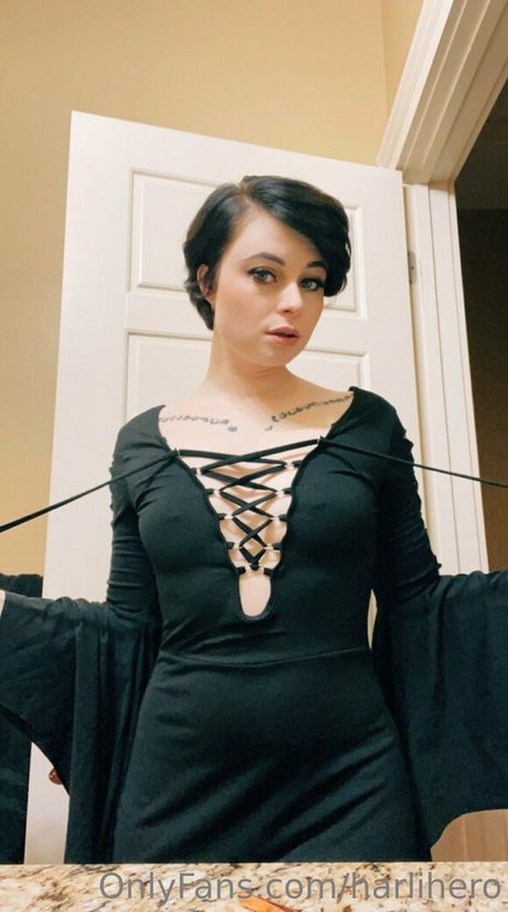 hijabi onlyfans naked image