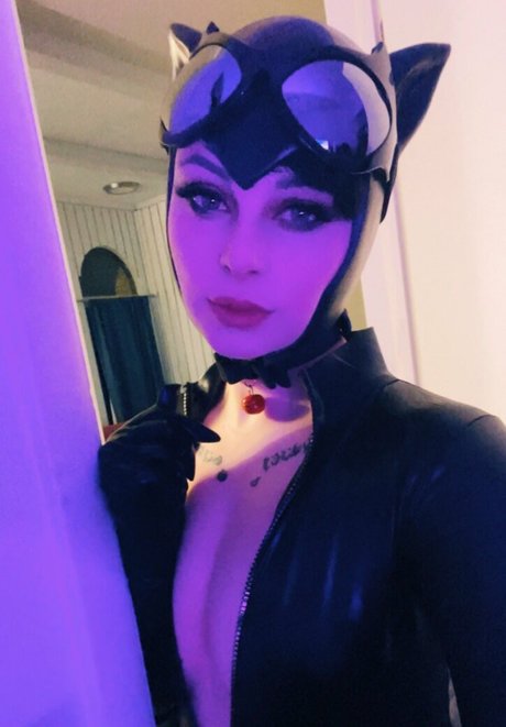 amputee onlyfans exclusive image