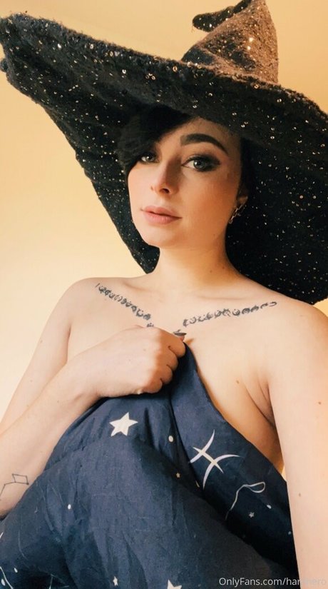 Harlihero art model galleries