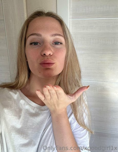 xgoodgirl1x pornstar nude picture