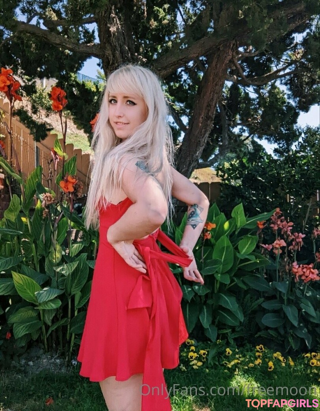 freemoon nudes star photos