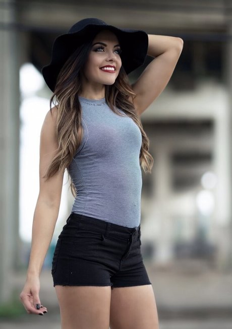 medium tits onlyfans best images