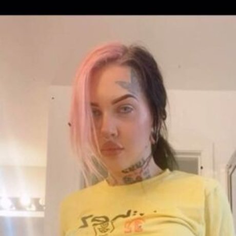 Baby Goth exclusive star galleries