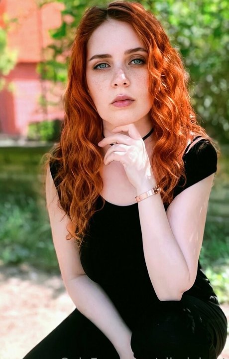 ellariabast model xxx img