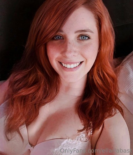 ellariabast star art photo