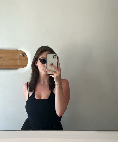 Josie L nude star pictures