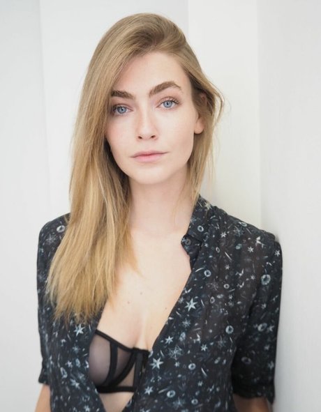 Eve Delf exclusive model archive