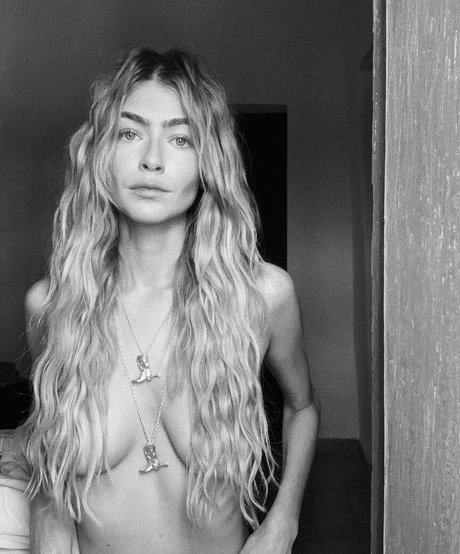 Eve Delf nudes pornstar image