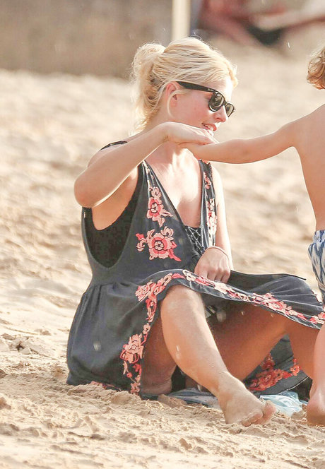 filipina onlyfans art naked galleries