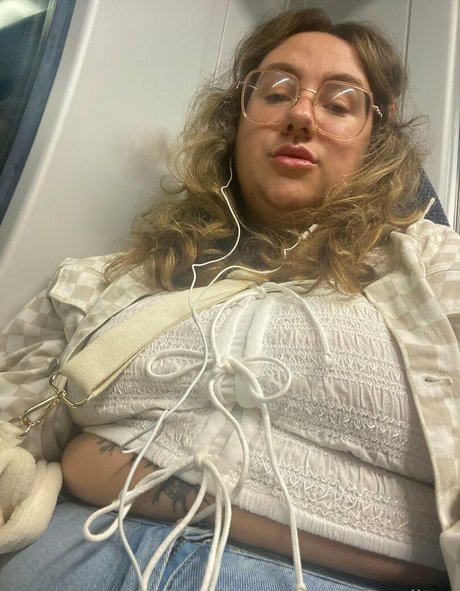 american onlyfans beautiful naked images