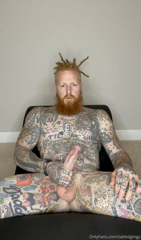 tattedgingy naked model photos
