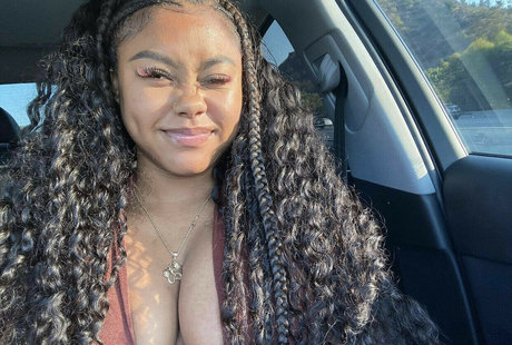 Dejarennae adult model photos