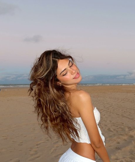 nottrebeca_ star beautiful pictures