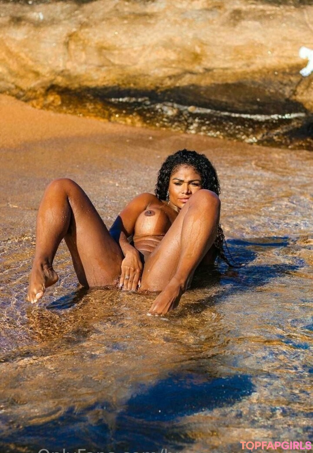Brysa Sousa hot pornstar image