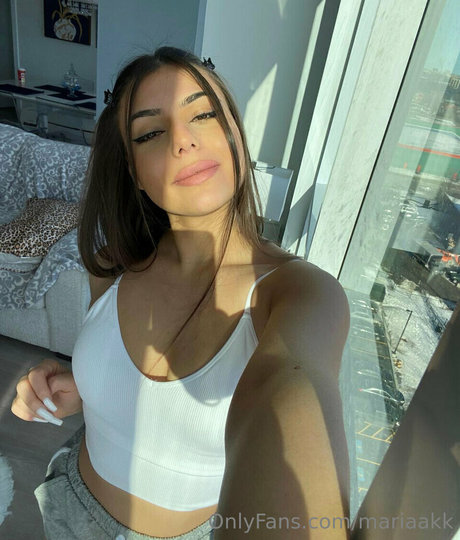 mariaakk porn model gallery