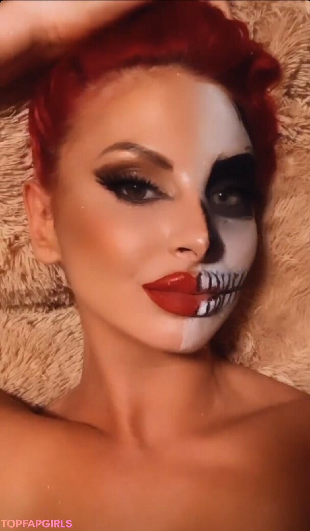 Danni Ellexo naked actress pic