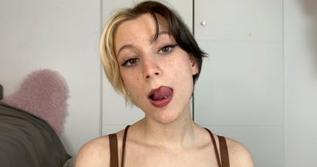 lottiesfree model perfect photos