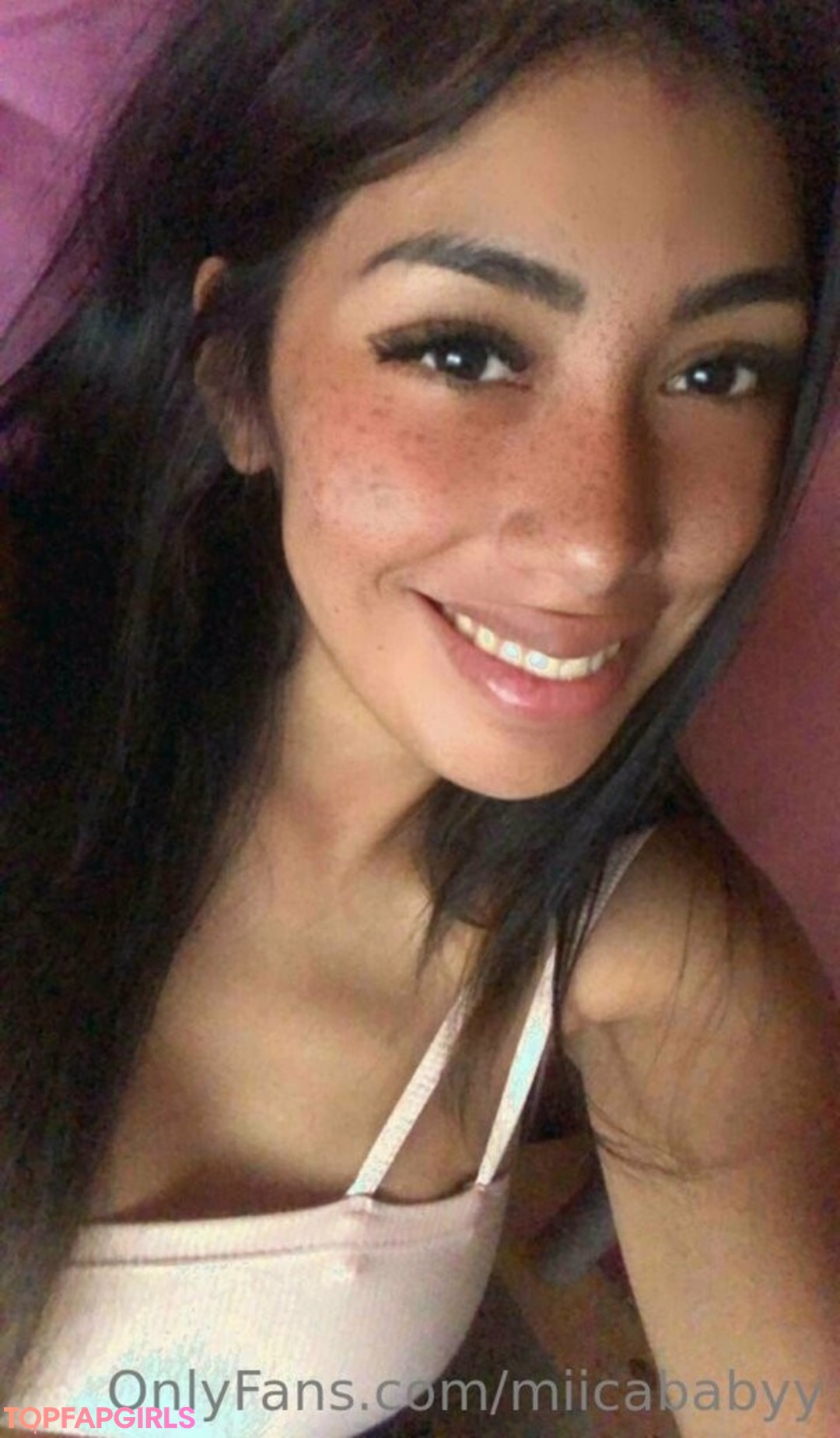 miicababyy pornographic model image