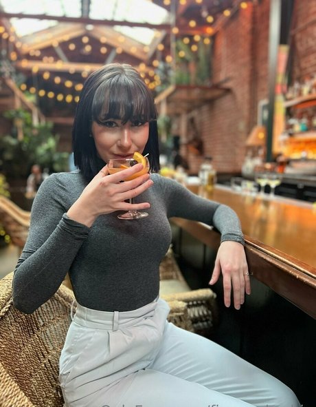 financebarbie exclusive model photo