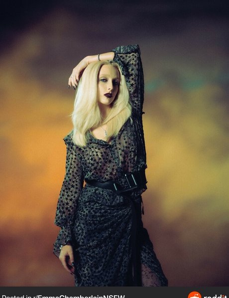 Emma Chamberlain sex actress img