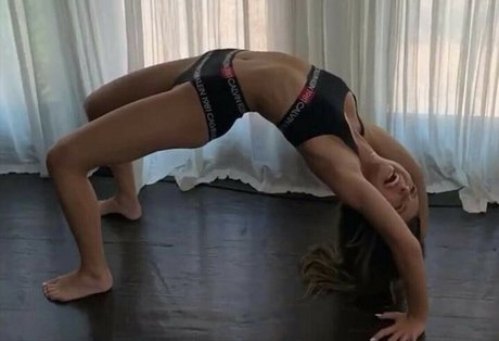 Emma Chamberlain model porn pics