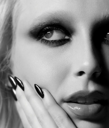 Emma Chamberlain top actress images