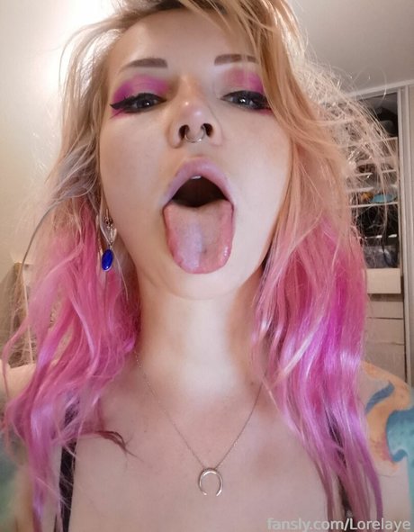 Lorelaye pretty model gallery