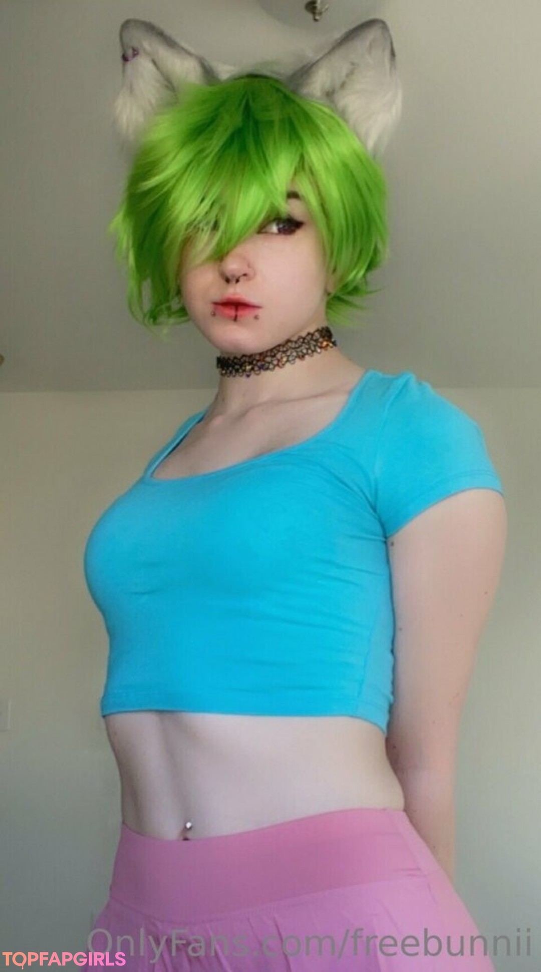freebunnii top profile image