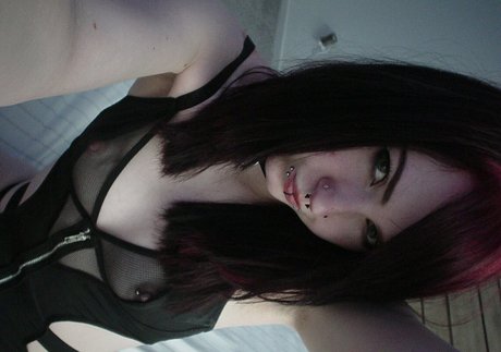 freebunnii exclusive actress photos