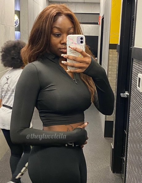 sweetgirllei model naked gallery